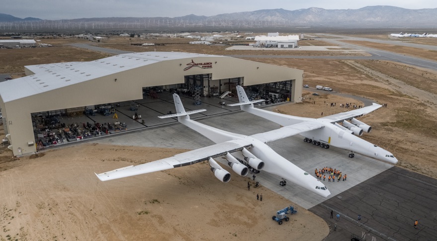 stratolaunch-rollout.jpg