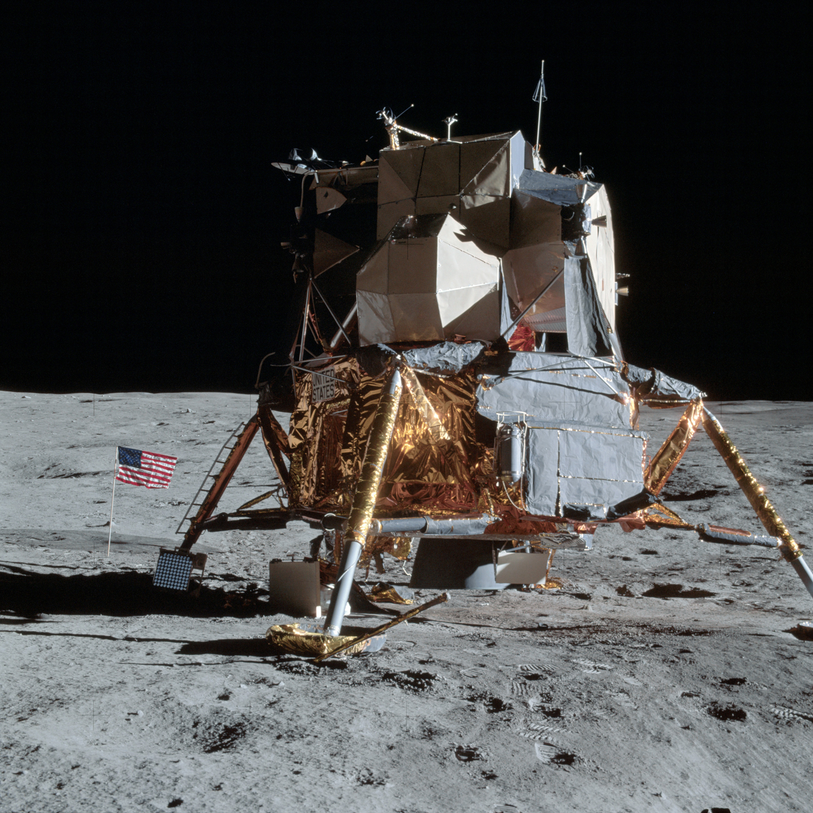name of apollo 11 lunar lander