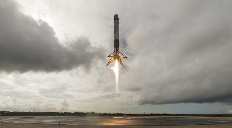 Falcon 9 CRS-11 landing