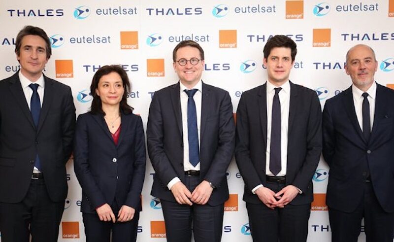 Eutelsat, Thales Orange photo shoot