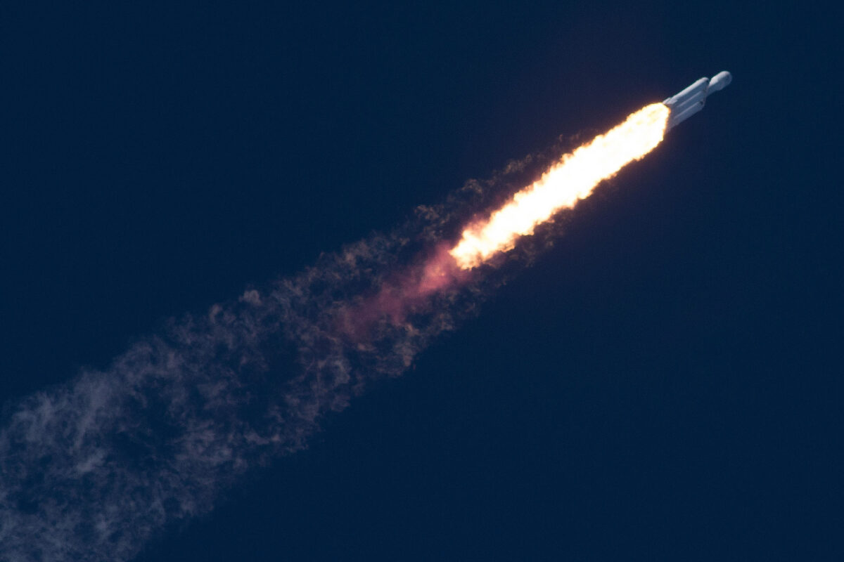 Falcon Heavy demo flight