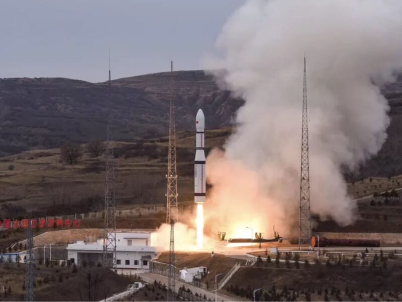 A Long March 6 kerolox rocket lifts off from Taiyuan Satellite Launch Center, Nov. 13. Credit: SAST