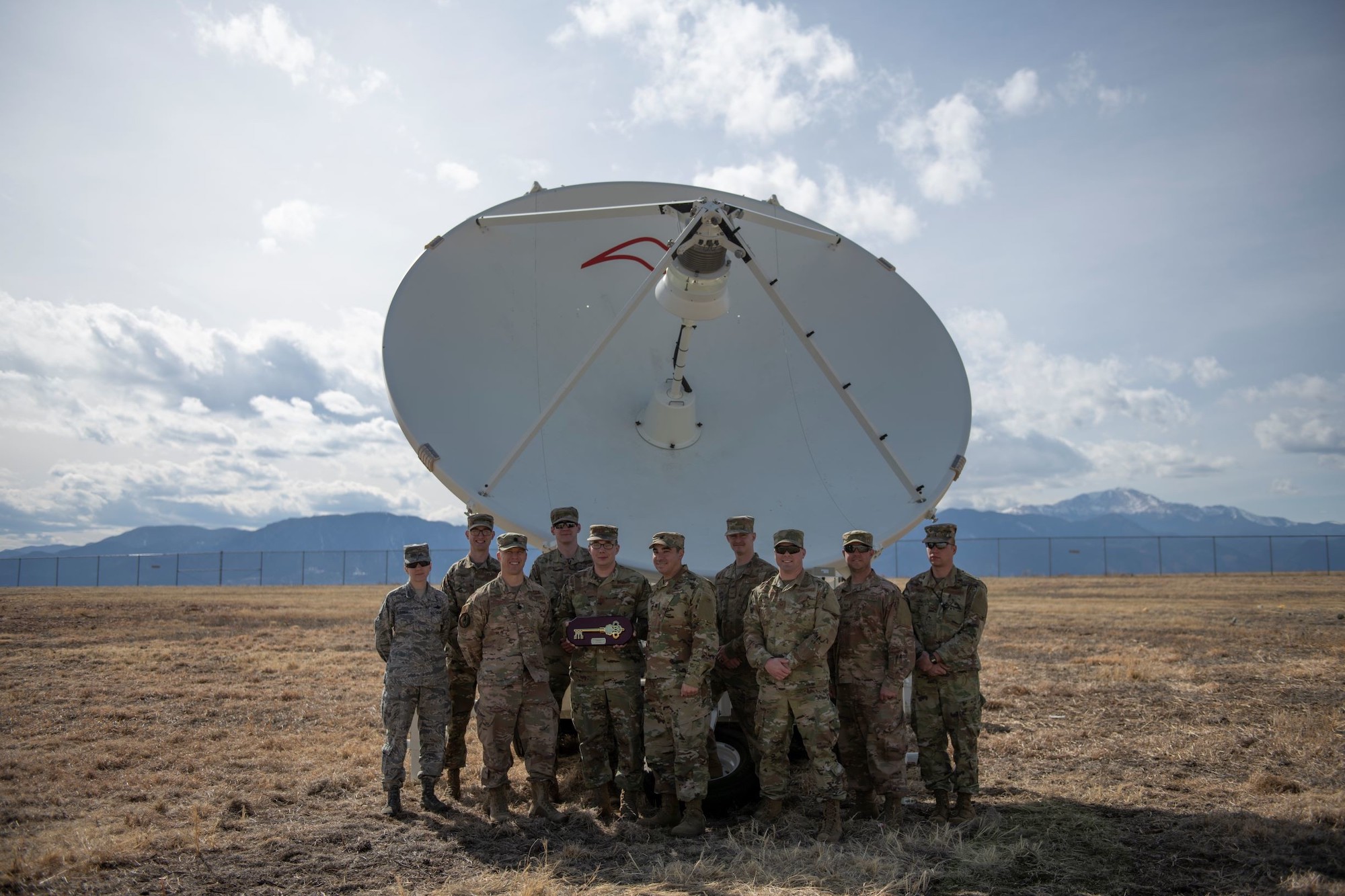 Космические войска сша. Военная спутниковая связь. Спутниковая разведка США. Космические войска.