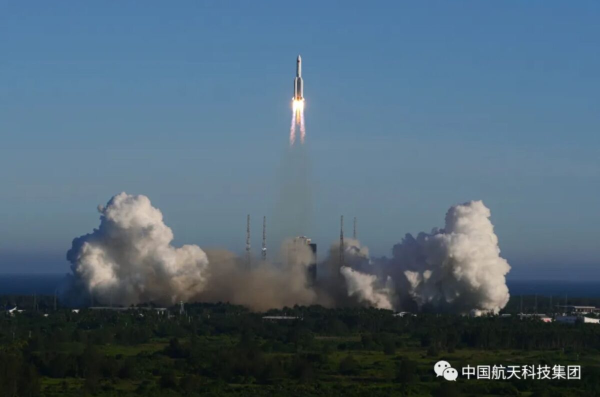 Liftoff of the Long March 5B from Wenchang, May 5, 2020.