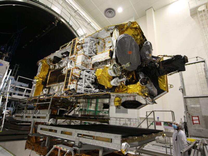 The first of Inmarsat’s I-6 satellites, I-6 F1, enters thermal vacuum testing.