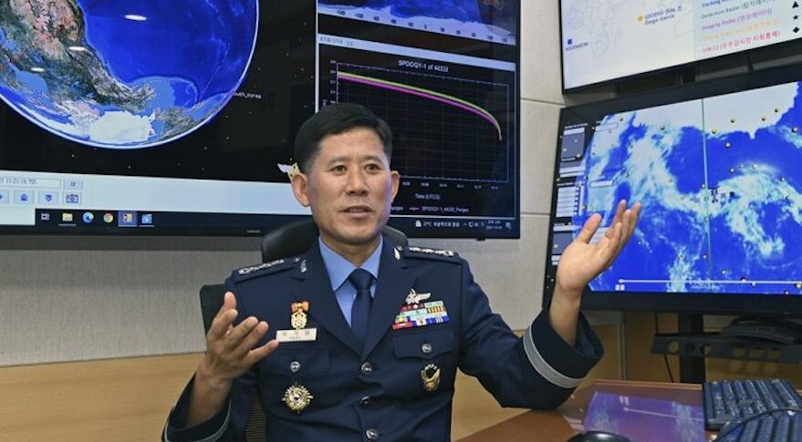 Начальник Центра космических операций ВВС РК, полковник Пак Ки Тэ