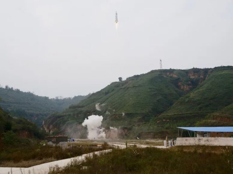 A 100-meter-altitude vertical takeoff, vertical landing test at Tongchuan, Shaanxi Province, conducted by Deep Blue Aerospace, October 13, 2021.