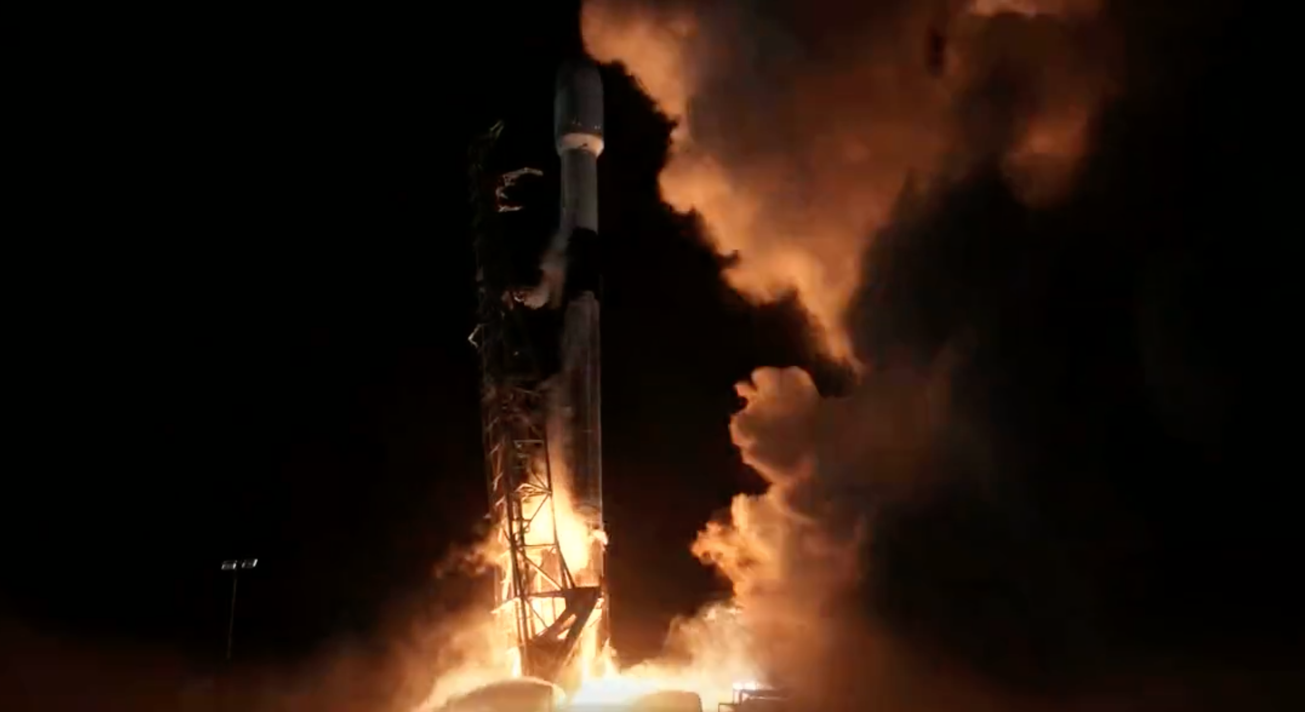 SpaceX Breaks Annual Launch Record As It Deploys 48 More Starlink ...