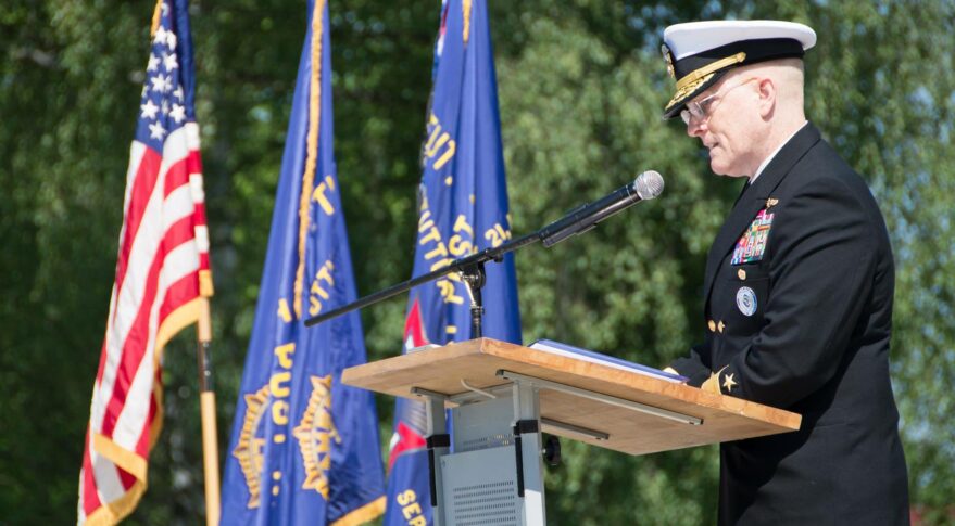 Вице-адмирал ВМС США Фрэнк Уитворт