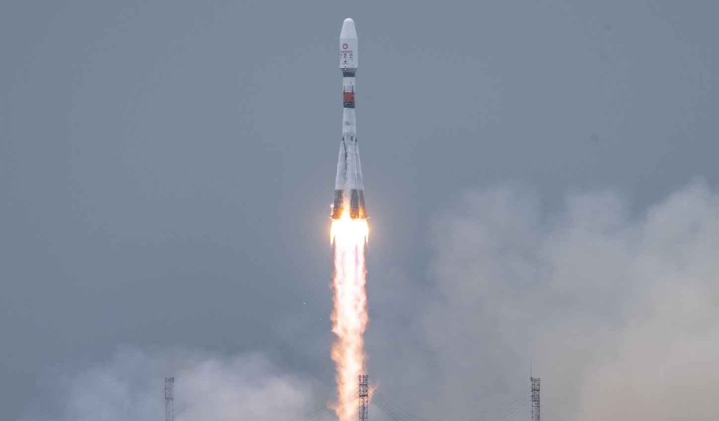 Arianespace launches 34 OneWeb satellites in first mission of 2022 thumbnail