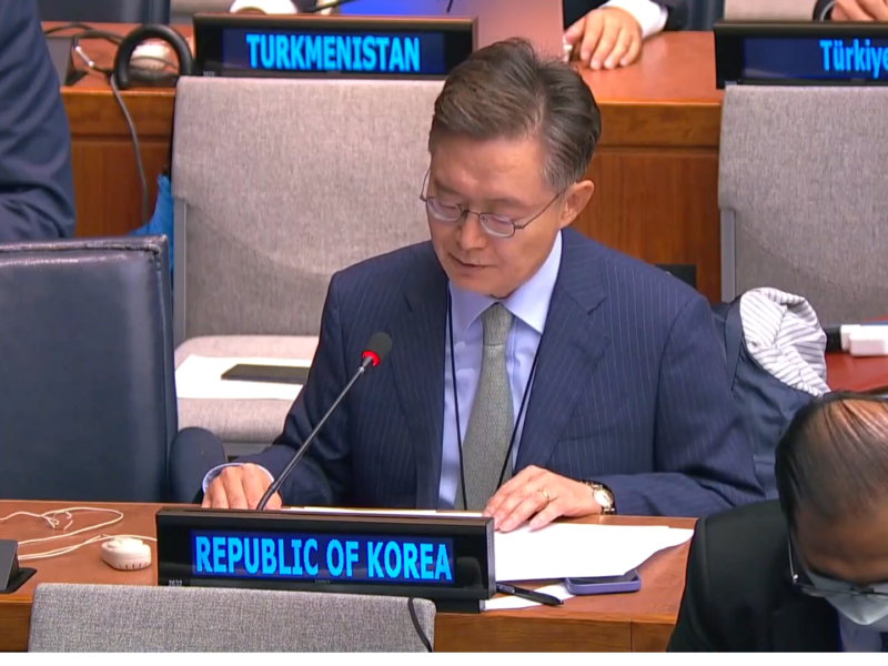 Hwang Joon-kook, South Korea’s permanent representative to the United Nations, is shown announces the nation’s decision not to conduct direct-ascent anti-satellite (ASAT) missile testing in an Oct. 4 speech at the U.N. First Committee’s third plenary meeting. Credit: Captured from UN Web TV