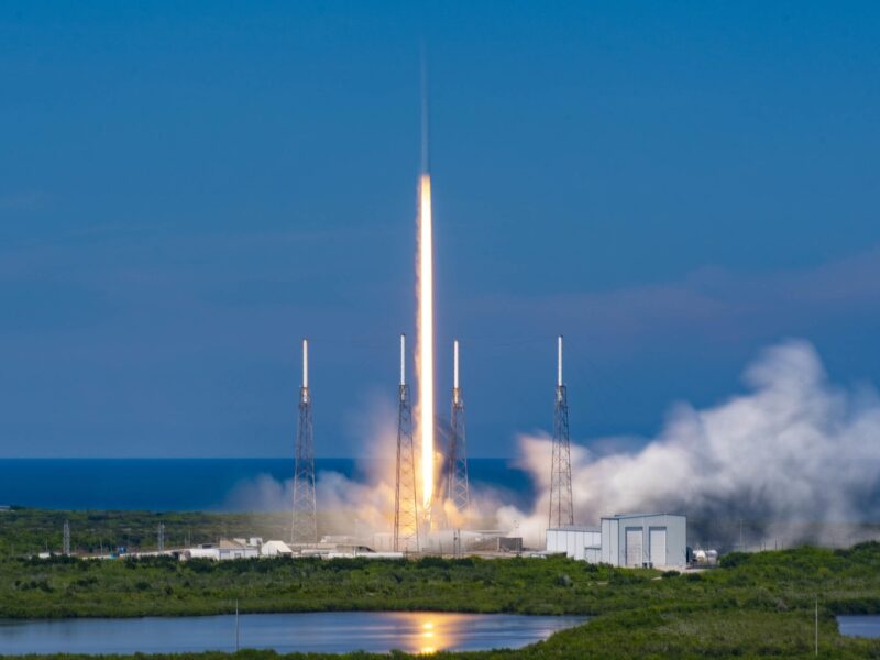 Falcon 9 Starlink 4-27 launch