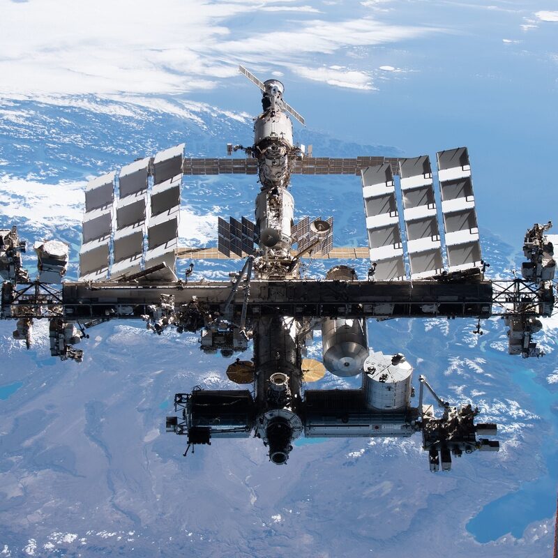 NASA offers choice of contract type for ISS deorbit vehicle