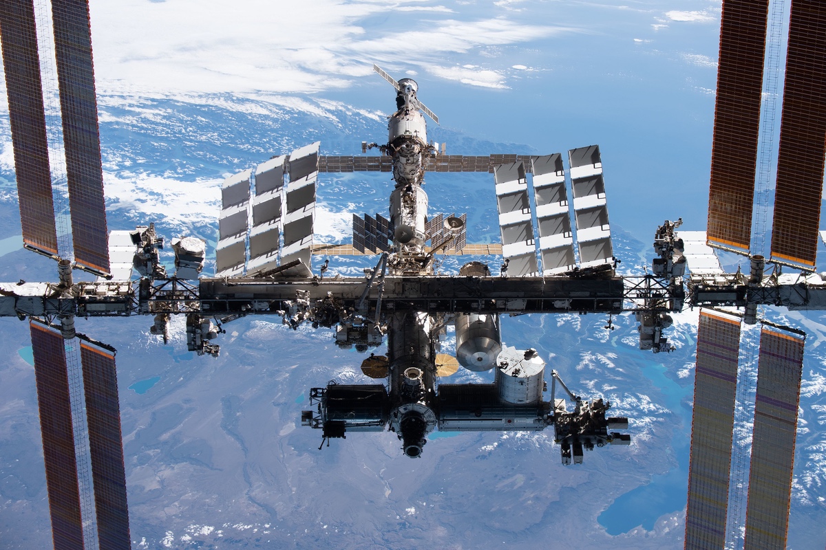 НАСА планирует потратить до 1 миллиарда долларов на модуль спуска с орбиты космической станции.