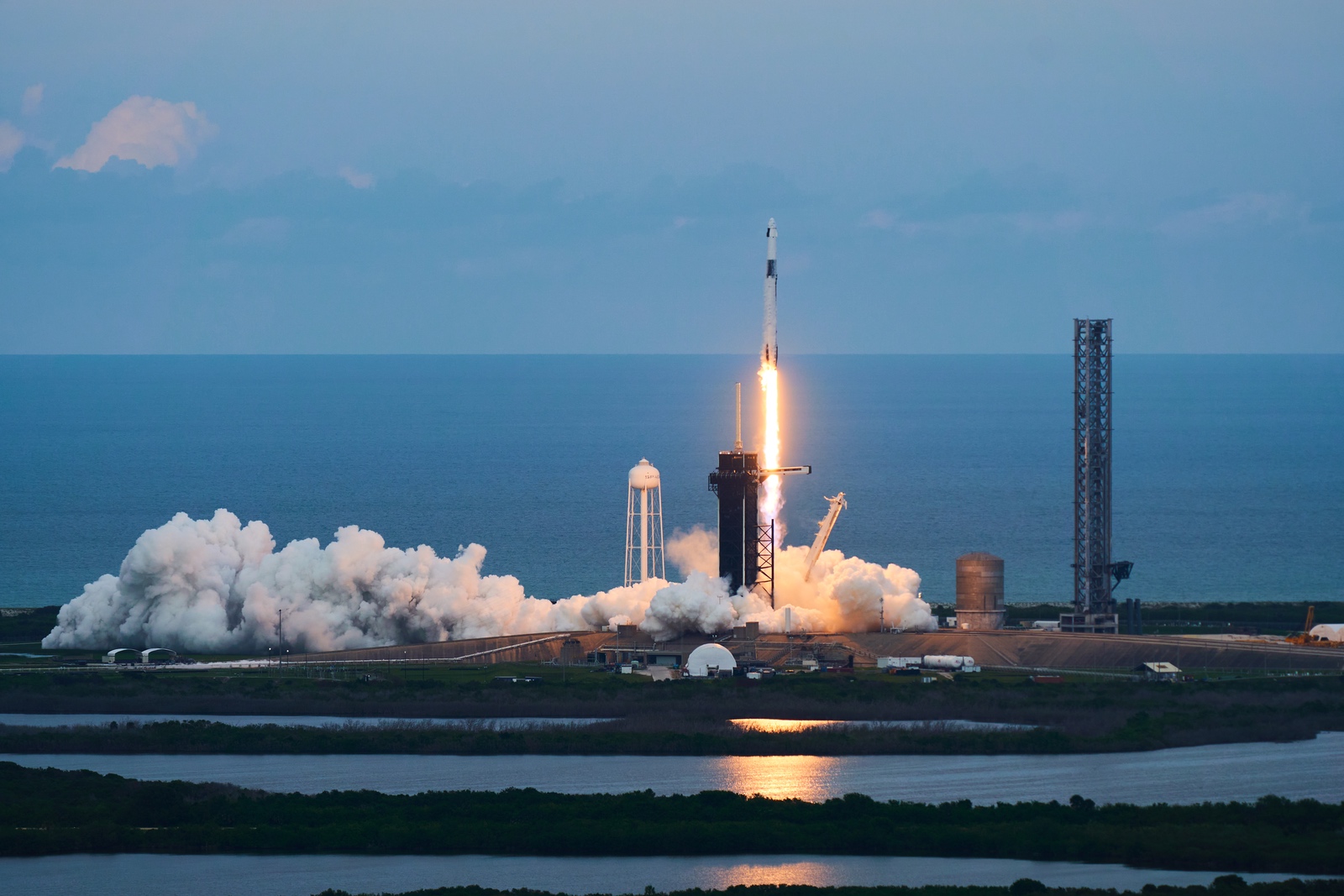 Spacex Launches Second Axiom Space Private Astronaut Mission To Iss Spacenews