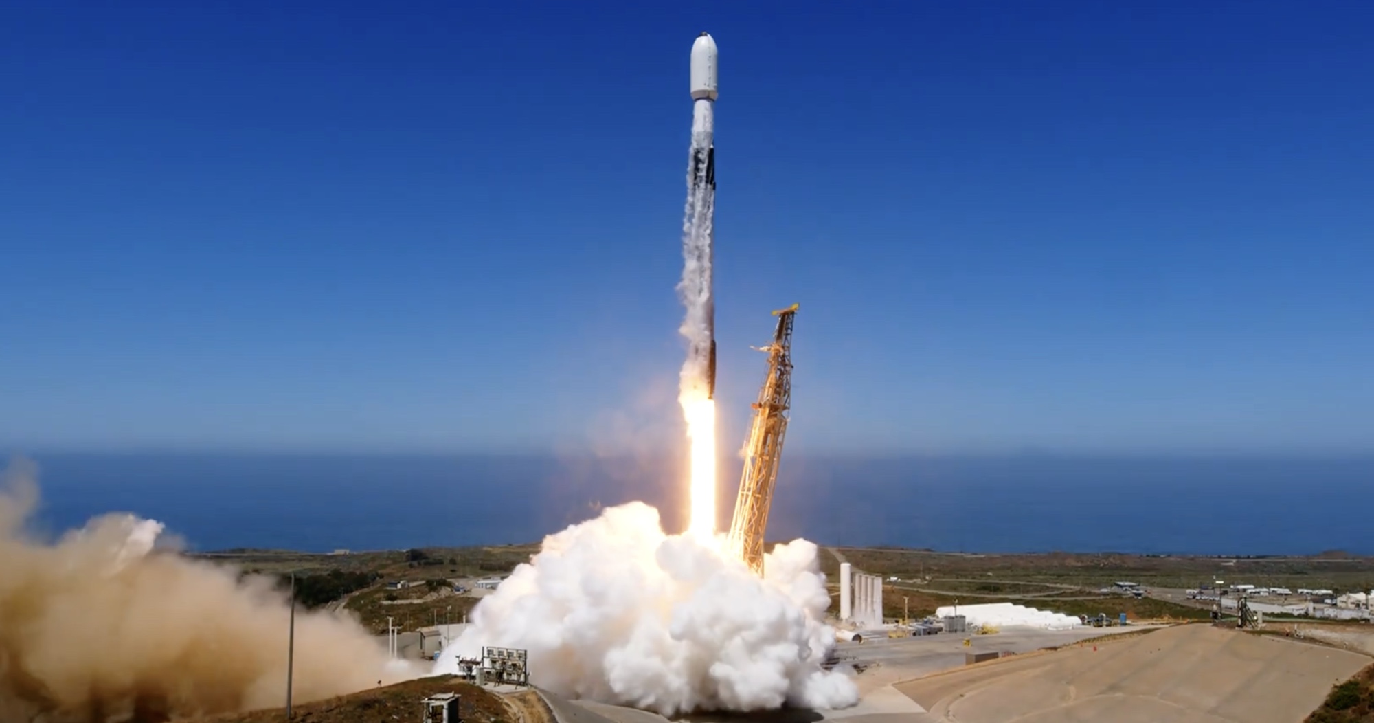 SpaceX launches Transporter-11 smallsat rideshare mission