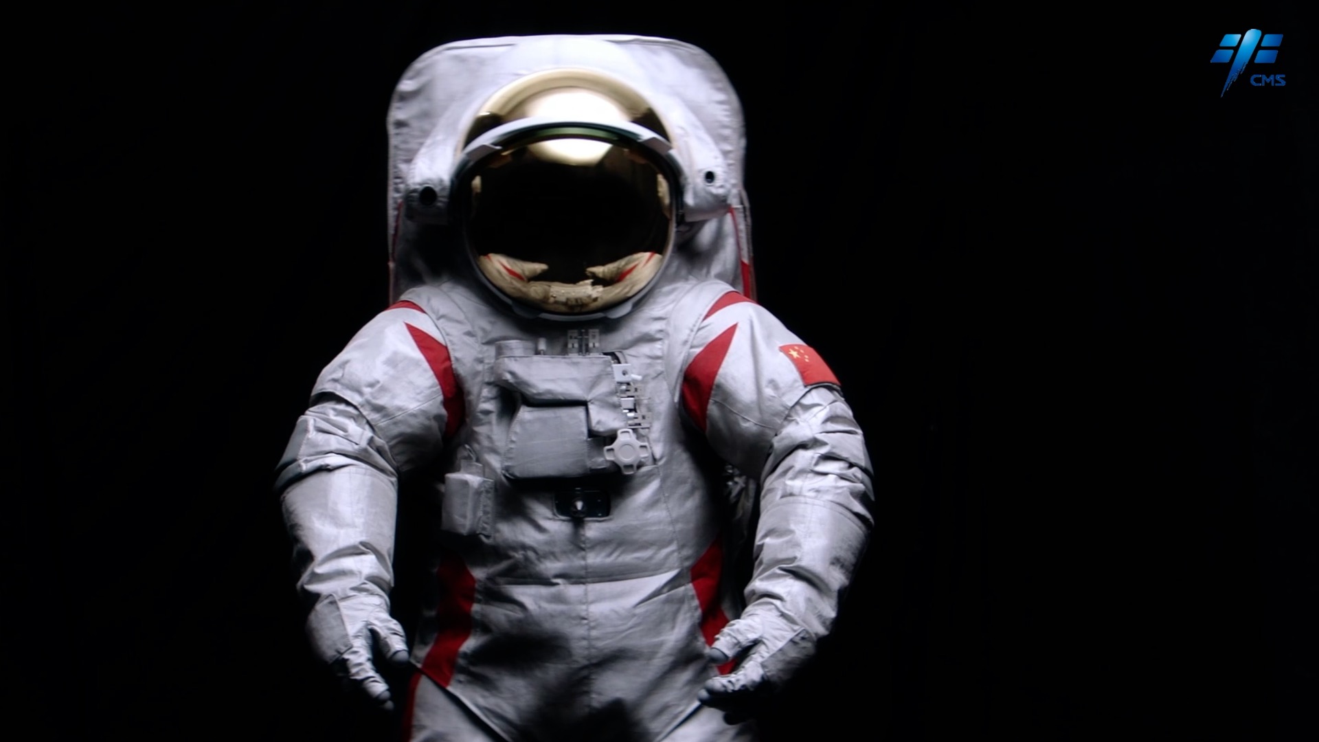 China unveils lunar spacesuit for crewed moon mission thumbnail